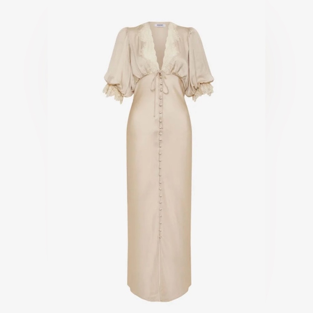 Elegant Cream Maxi Dress with Lace Trim